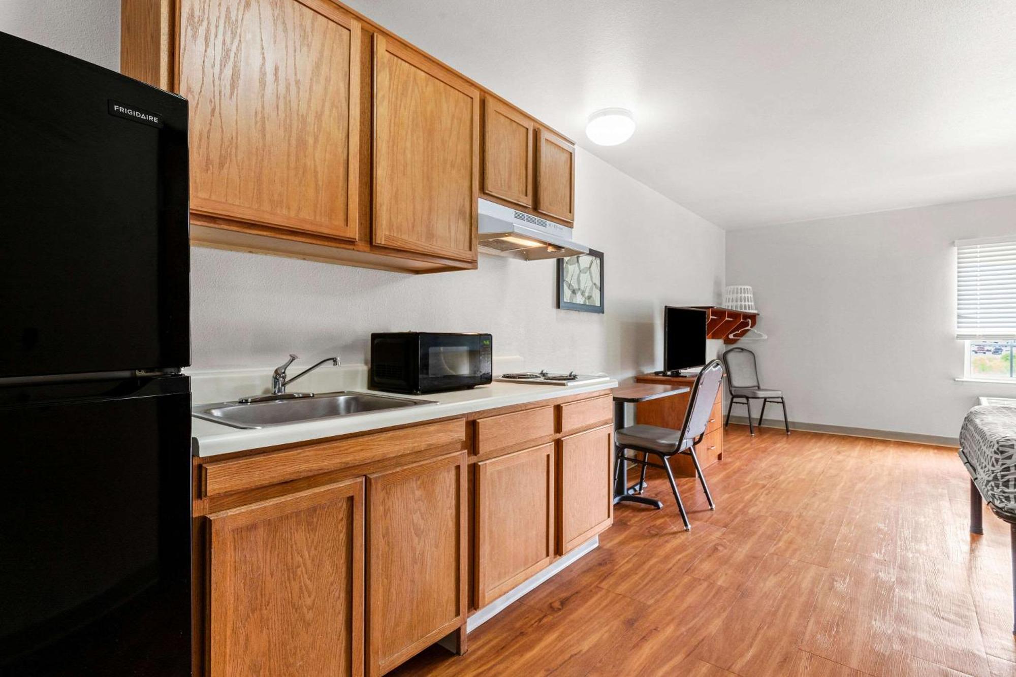 Woodspring Suites Tulsa Dış mekan fotoğraf