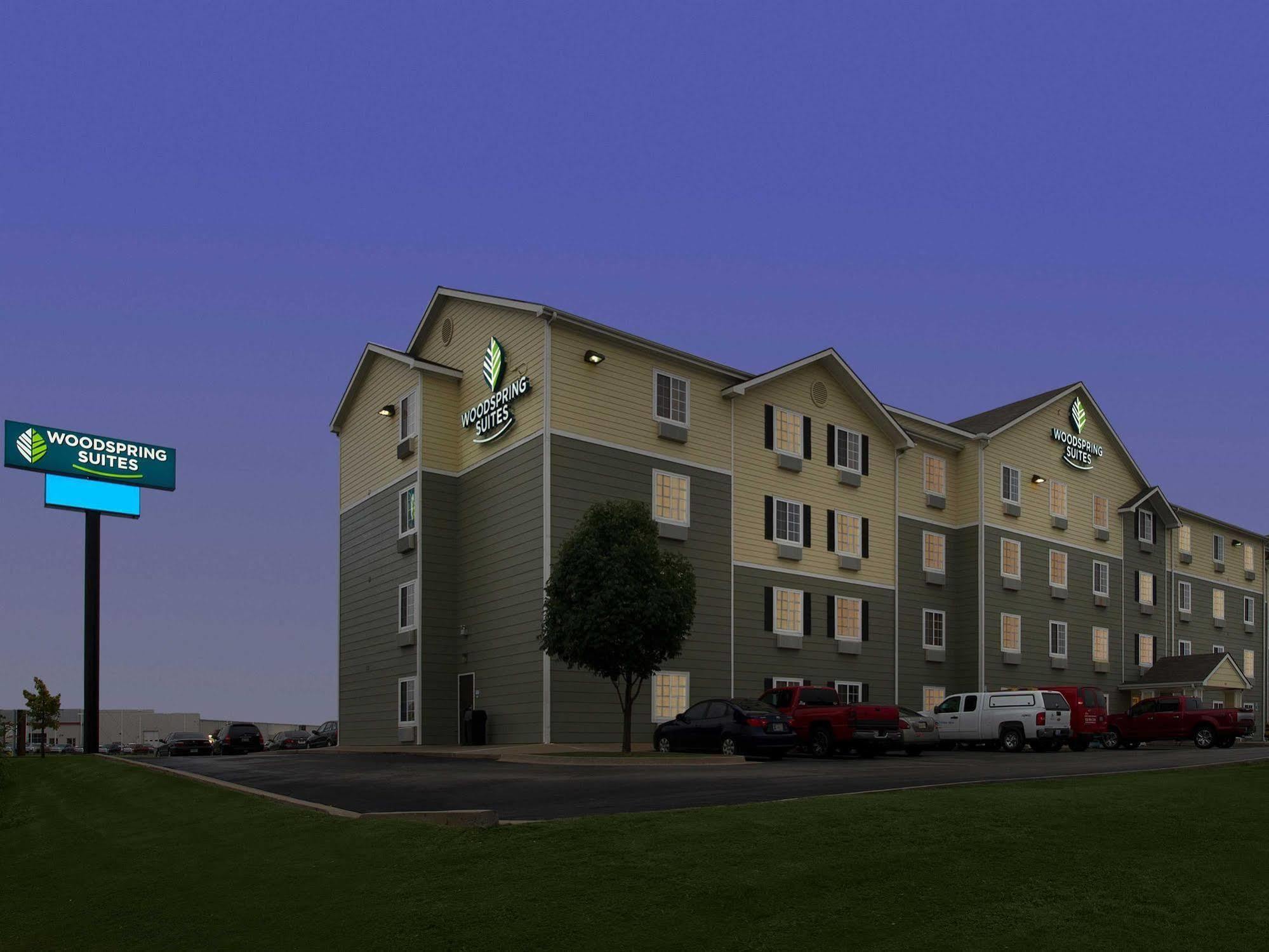 Woodspring Suites Tulsa Dış mekan fotoğraf